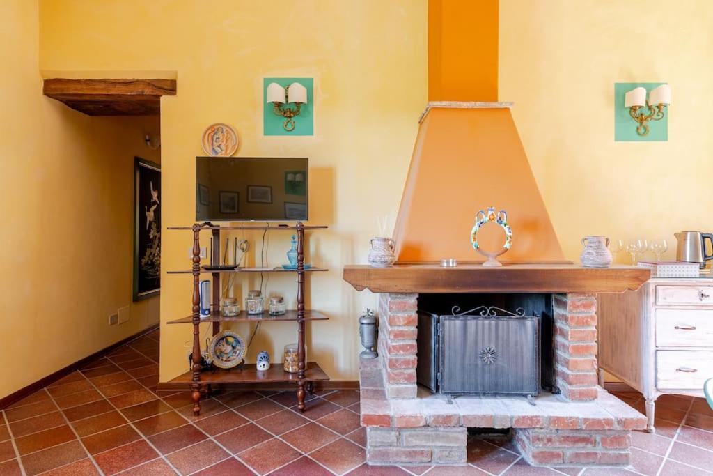 La Torre Dell'oliveto Apartment *